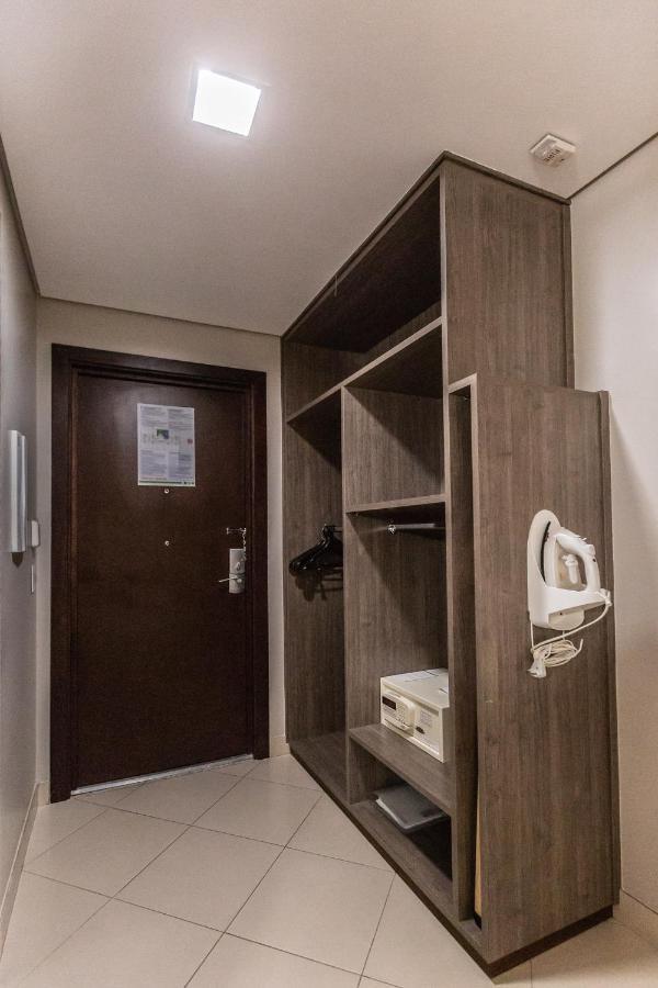 Hotel Inter Cuiaba Exteriér fotografie A room at the hotel