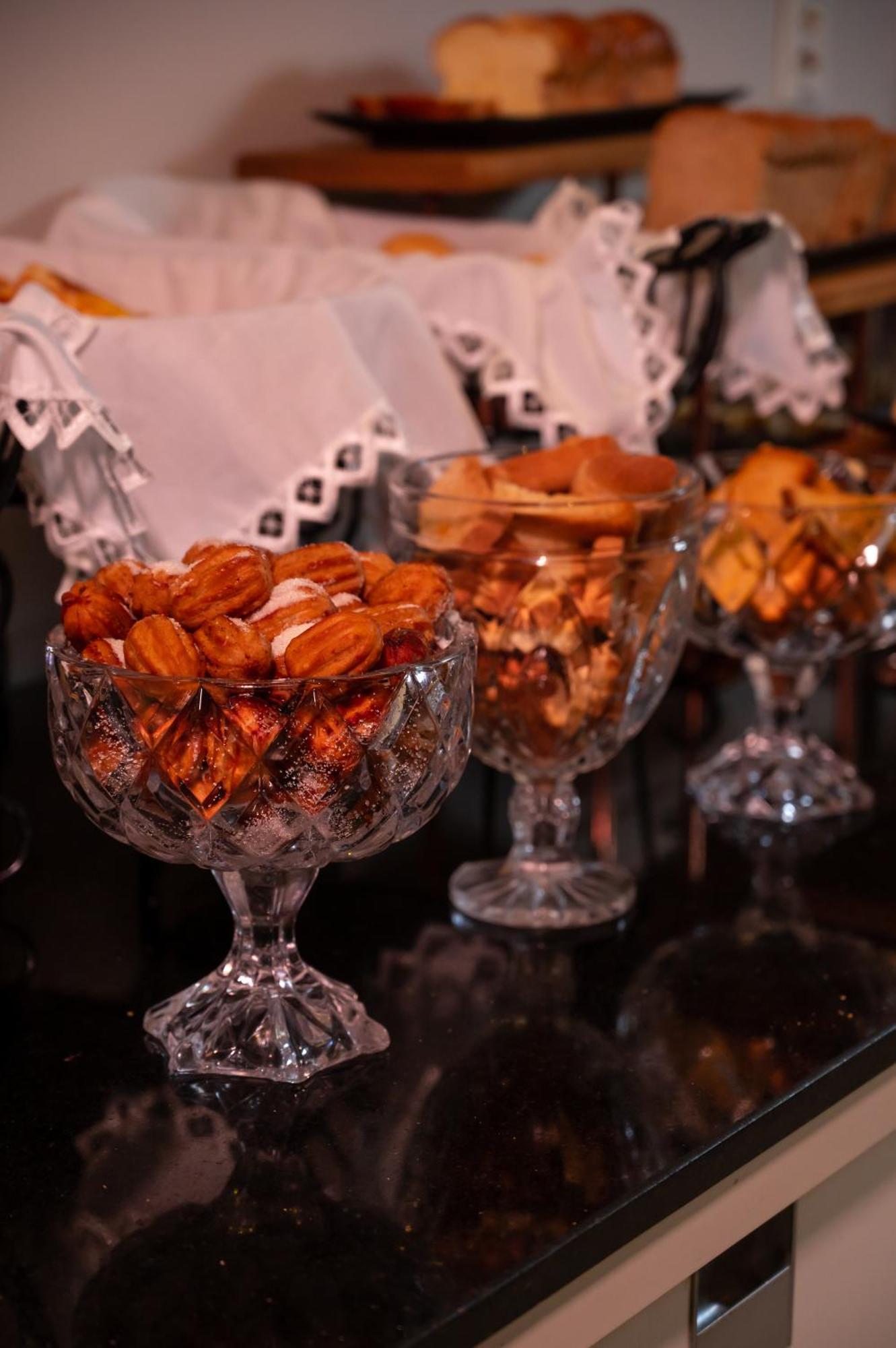 Hotel Inter Cuiaba Exteriér fotografie Dried fruit