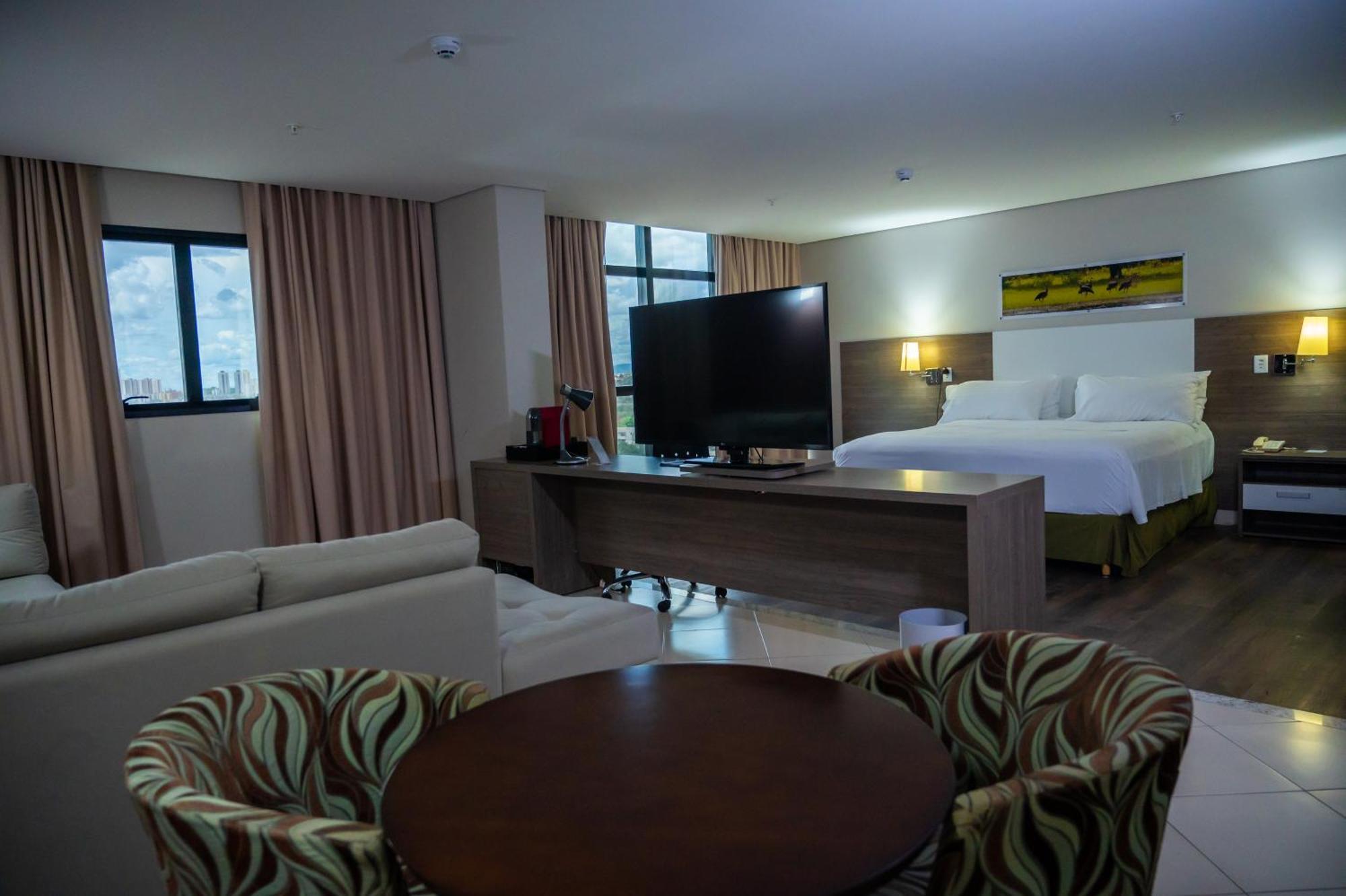 Hotel Inter Cuiaba Exteriér fotografie Suite