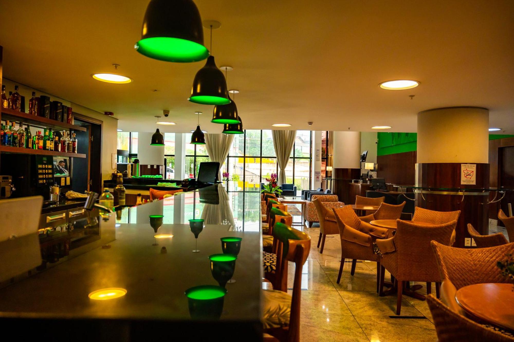 Hotel Inter Cuiaba Exteriér fotografie The bar at the hotel