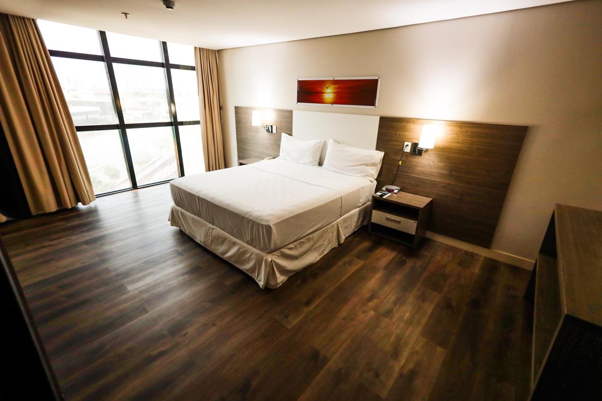 Hotel Inter Cuiaba Exteriér fotografie A room at the hotel