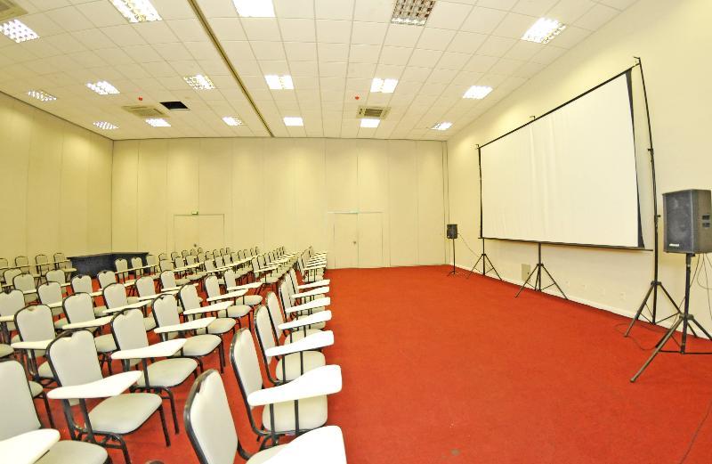 Hotel Inter Cuiaba Exteriér fotografie A typical classroom at the university