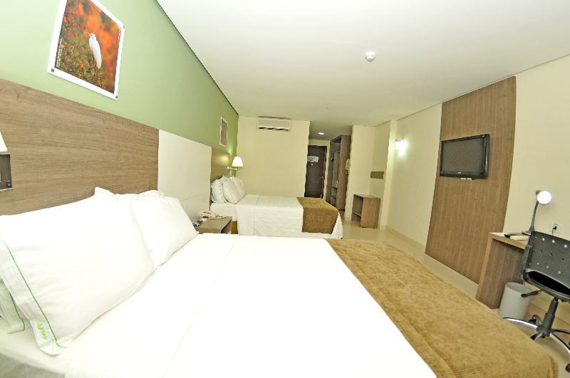 Hotel Inter Cuiaba Exteriér fotografie A room at the hotel